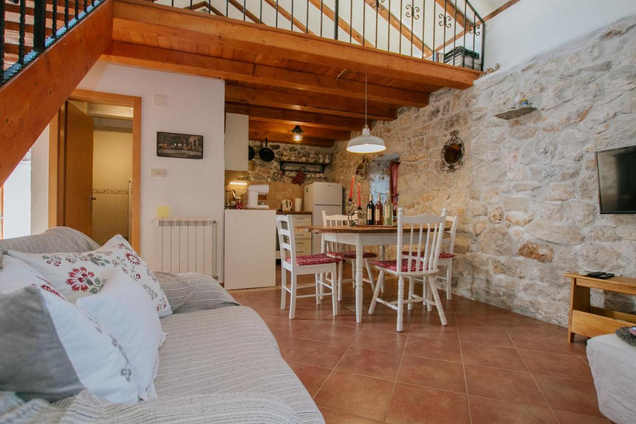 Country House Rusula Vrsine Exterior photo